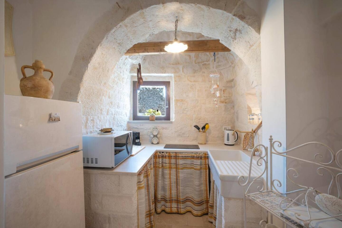 Valle D'Itria Trulli E Alcova Mikael تْشيستيرنِنو المظهر الخارجي الصورة